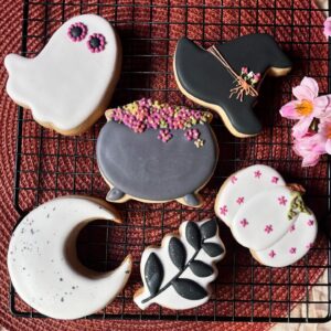 Cookie Decorating Class at Andy's Crafthouse